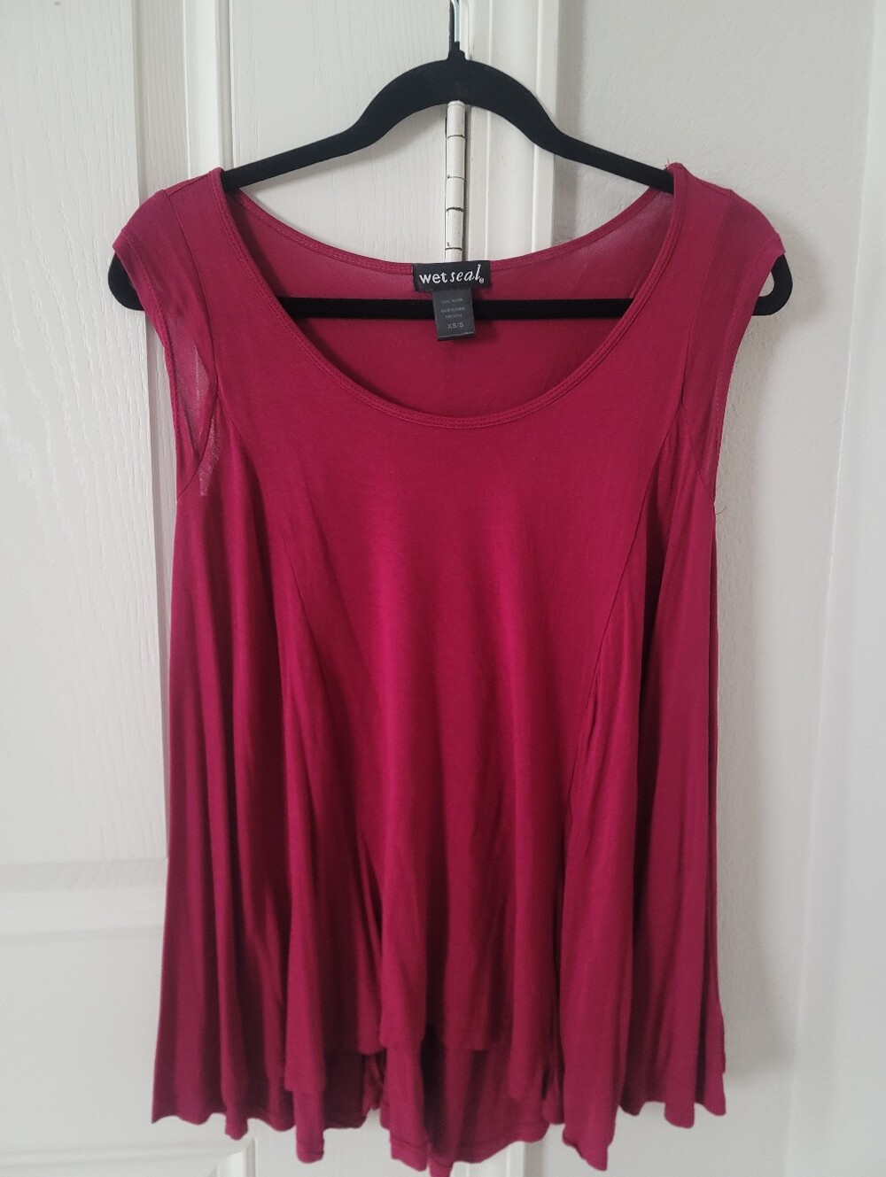 Wet Seal Flowy Scoop Neck Tank Top - Berry Pink
